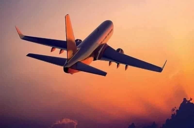 Αυτή είναι η συμβουλή μιας αεροσυνοδού που όσοι μπαίνουν σε αεροπλάνο πρέπει να γνωρίζουν